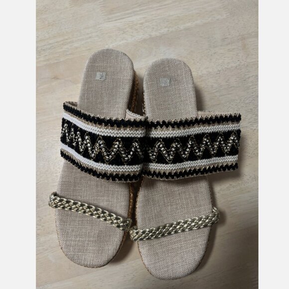 SHEIN 9W 9 Wide Width Platform Double Strap Sandal Black Gold Studs Braid - Picture 3 of 8